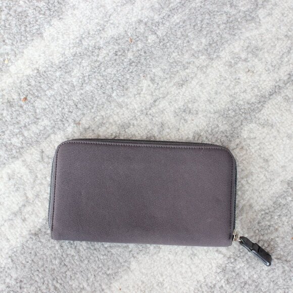 Salvatore Ferragamo Large Designer Wallet - Picture 1 of 6